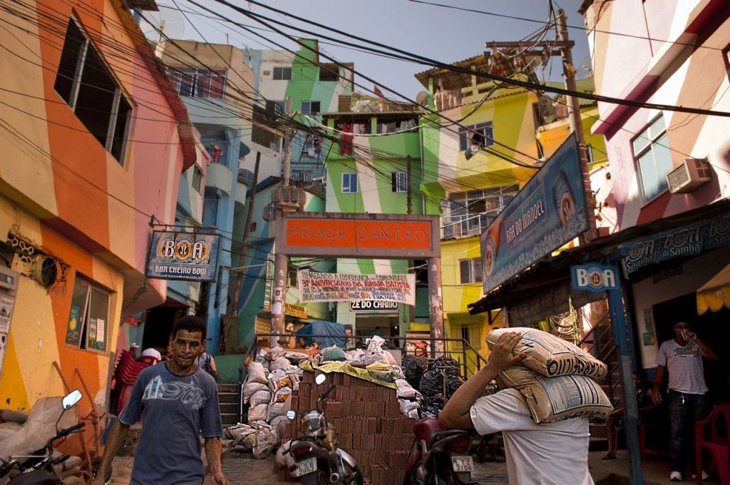 Praça Cantao nel centro di Santa Marta