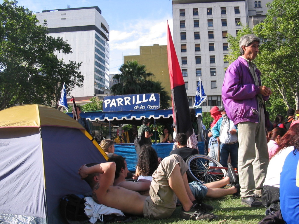 Parilla de Las Madres, Plaza de Mayo 9 dicembre 2004